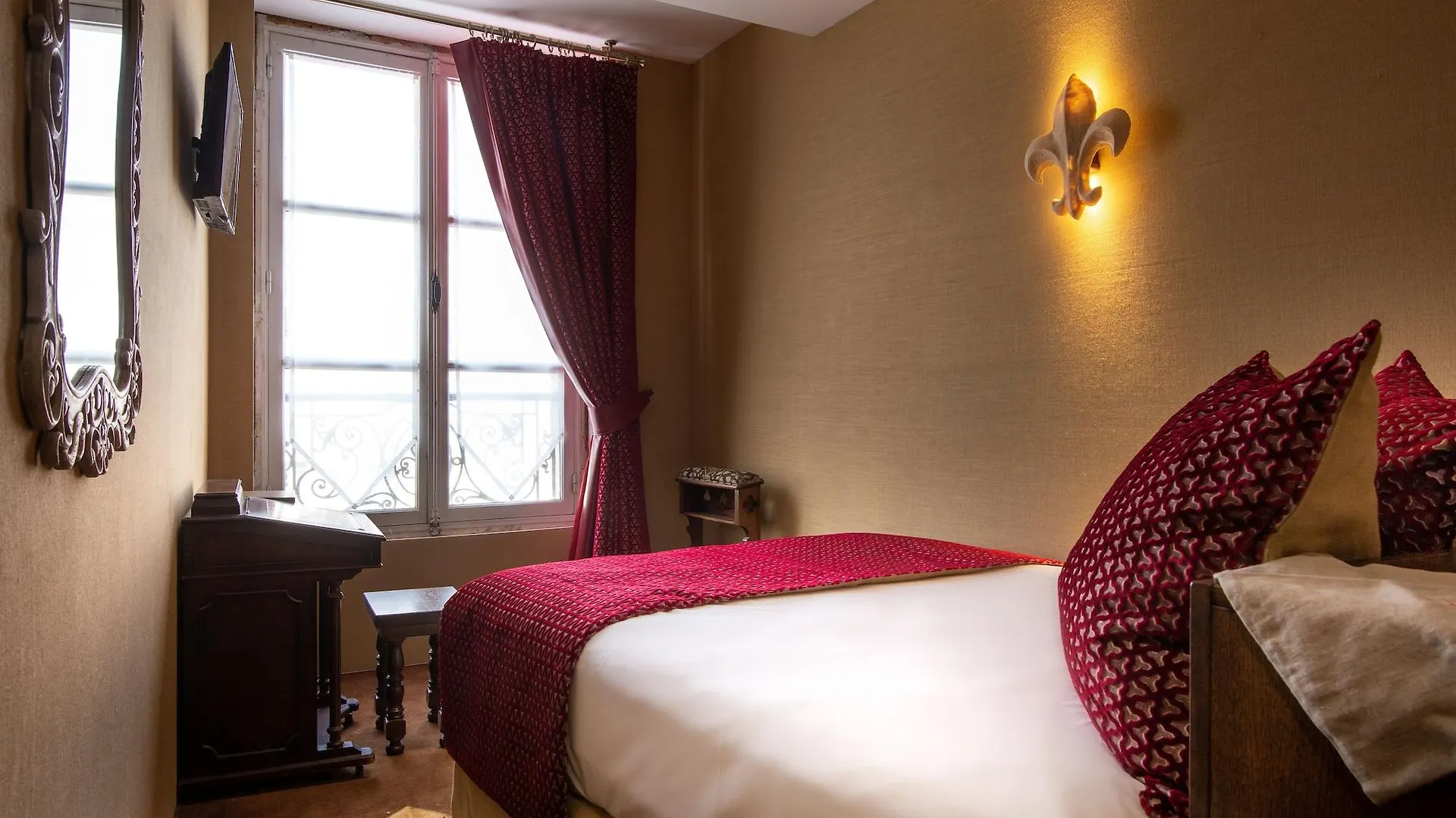 Le Temple De Jeanne Hotel Paris