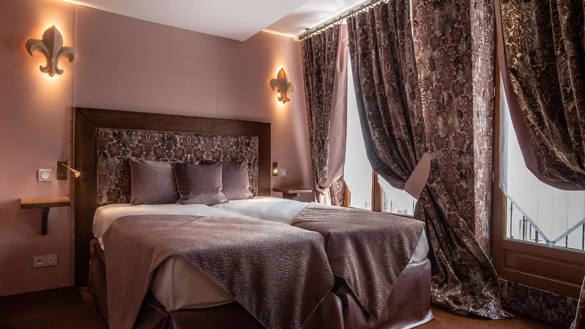 ***  Le Temple De Jeanne Hotel Paris France